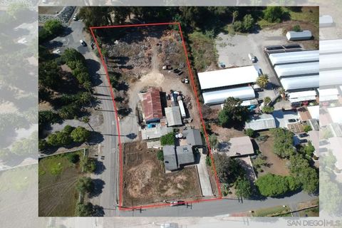 Photo of 1213 Navel Pl, Vista, CA 92081 (MLS # 260008470)