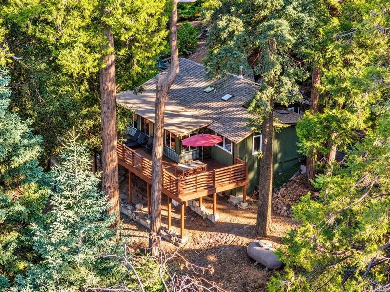 22136 Crestline Road
