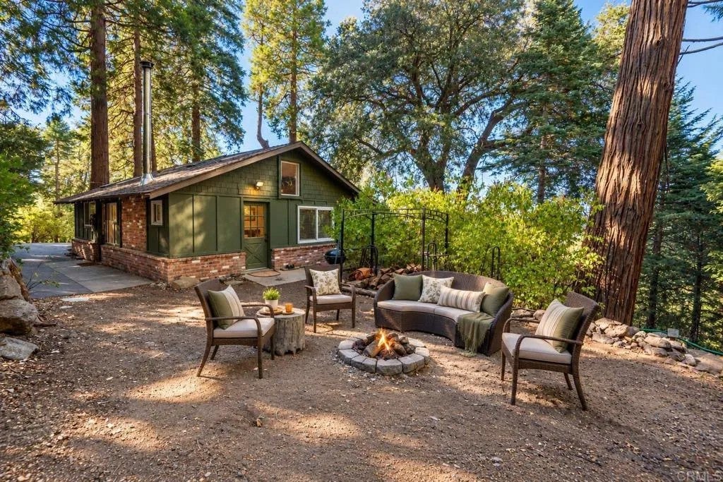 22136 Crestline Road