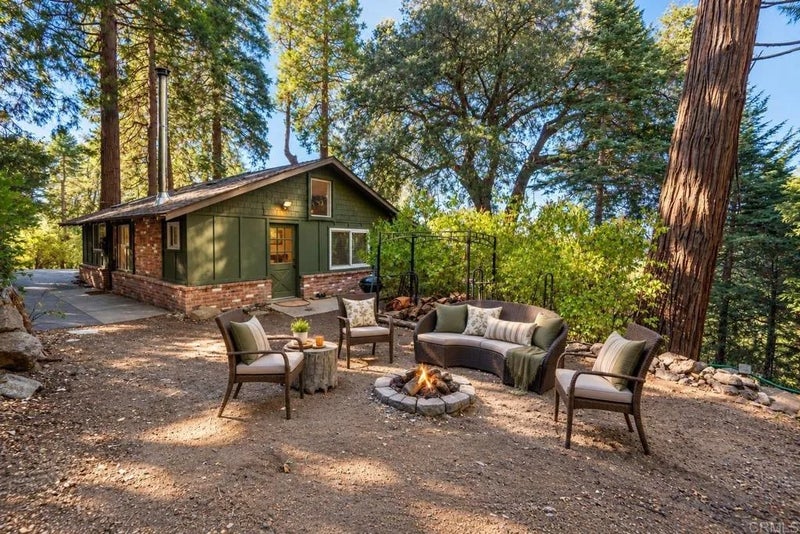 22136 Crestline Road