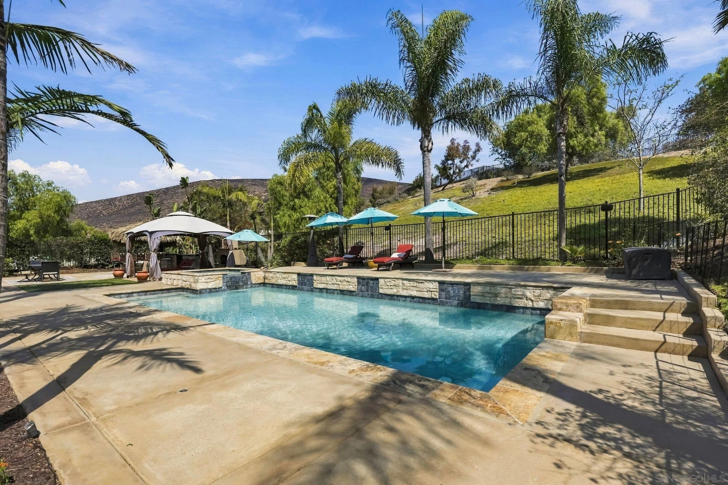 3051 Vineyard Way