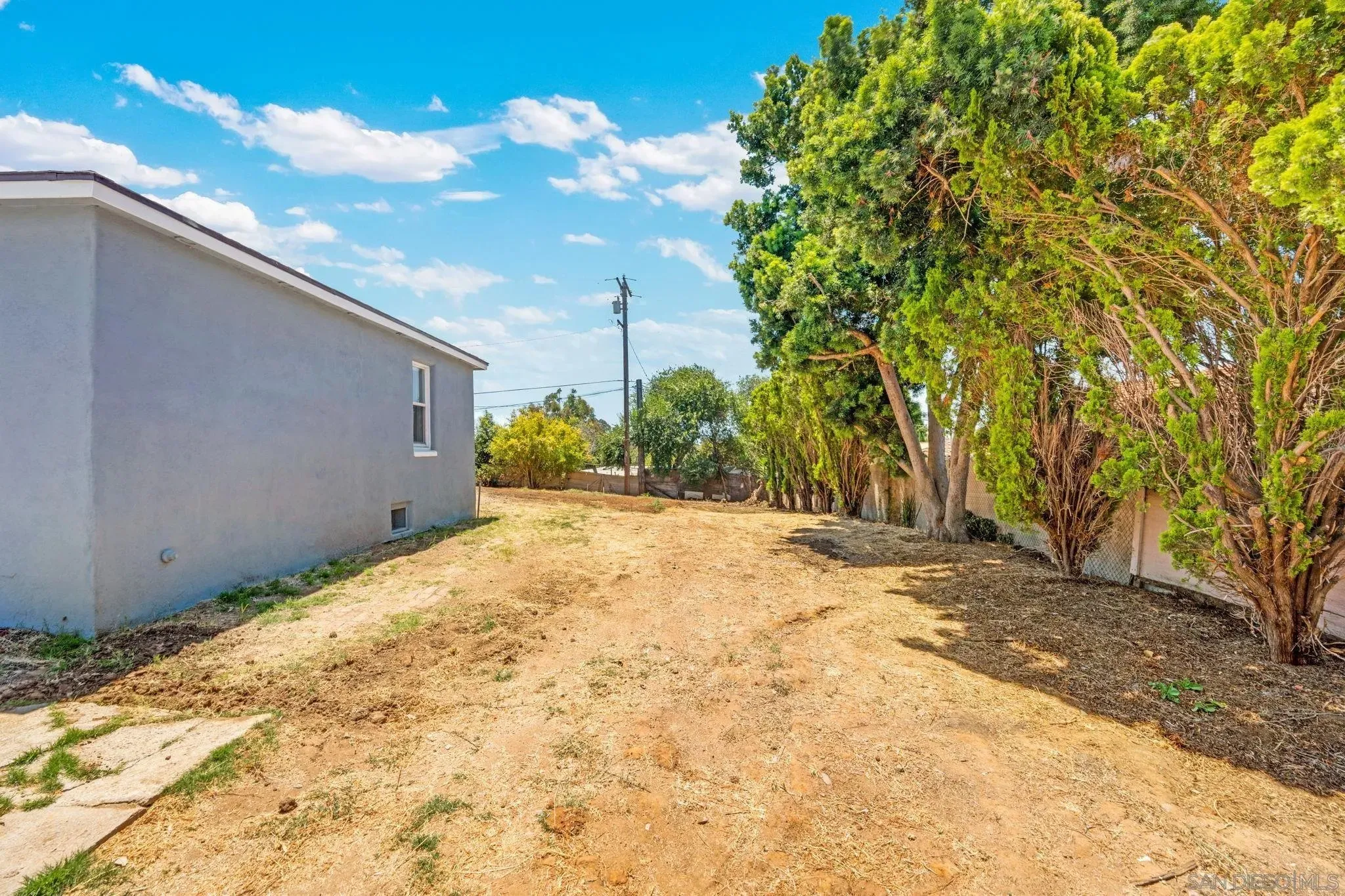 Vista, California 92084, United States, 3 Bedrooms Bedrooms, ,2 BathroomsBathrooms,Residential,Active,195226