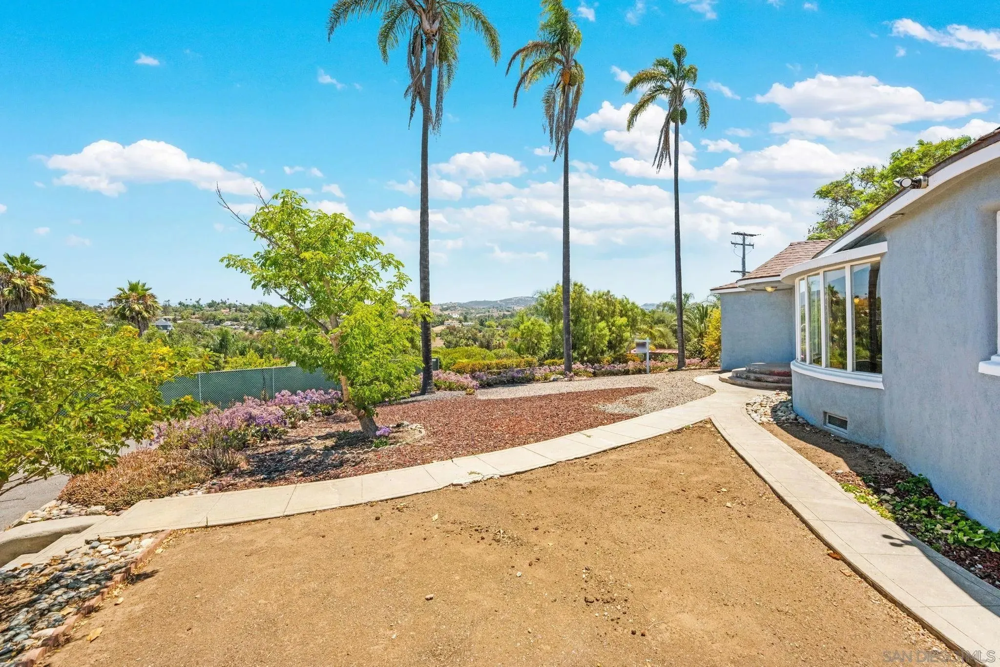 Vista, California 92084, United States, 3 Bedrooms Bedrooms, ,2 BathroomsBathrooms,Residential,Active,195226