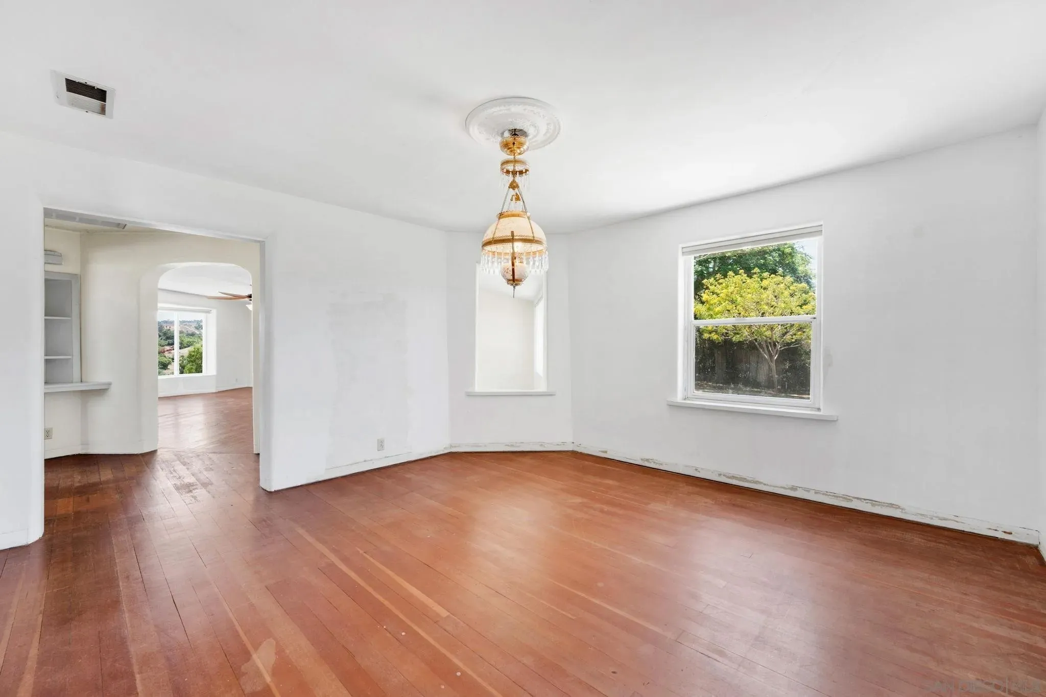 Vista, California 92084, United States, 3 Bedrooms Bedrooms, ,2 BathroomsBathrooms,Residential,Active,195226