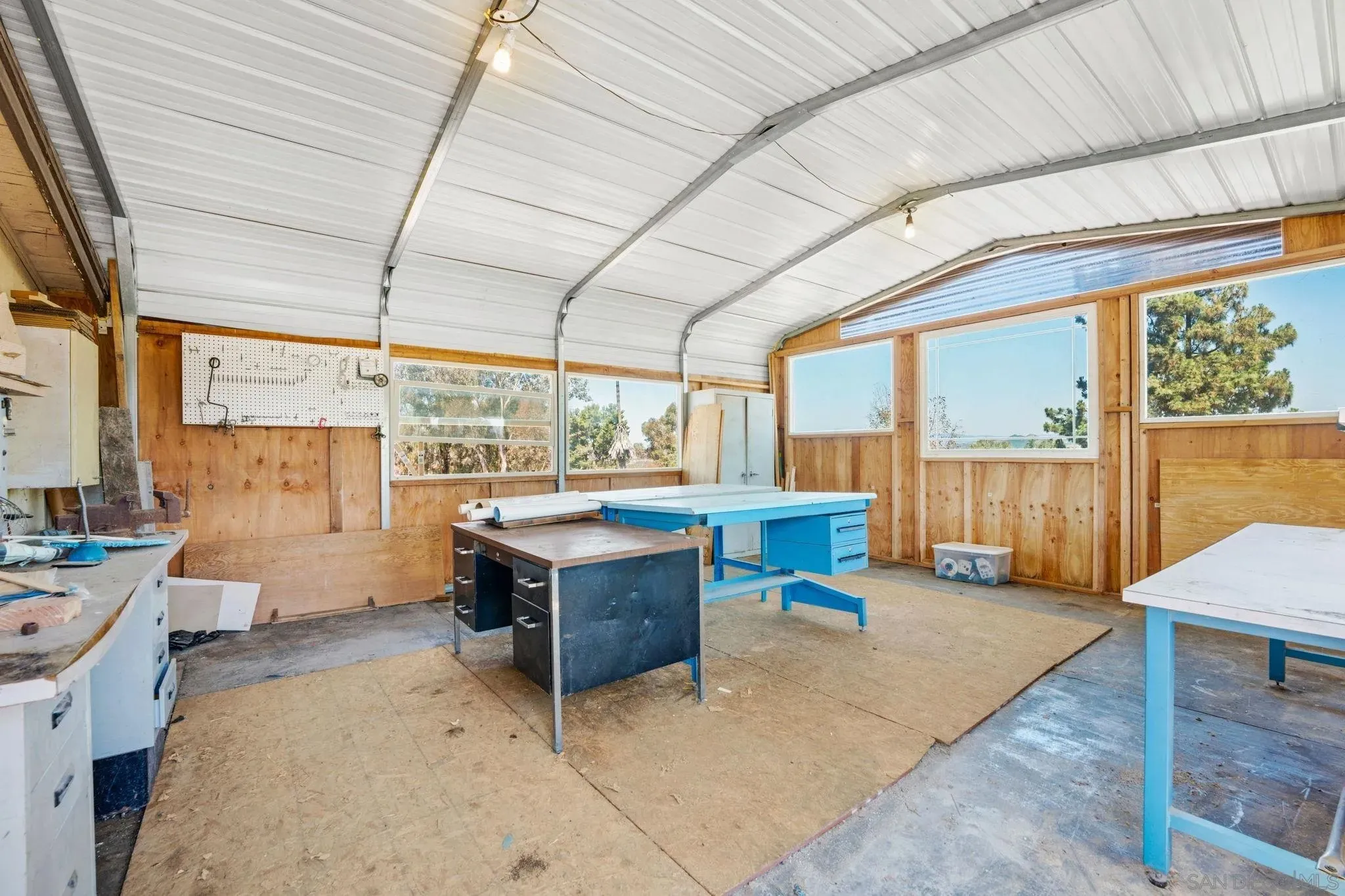 Vista, California 92084, United States, 3 Bedrooms Bedrooms, ,2 BathroomsBathrooms,Residential,Active,195226