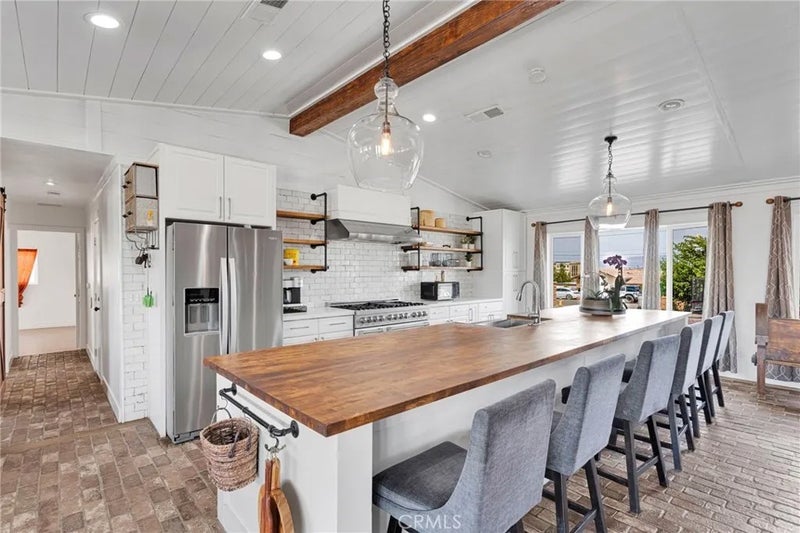 18266 Manzanita