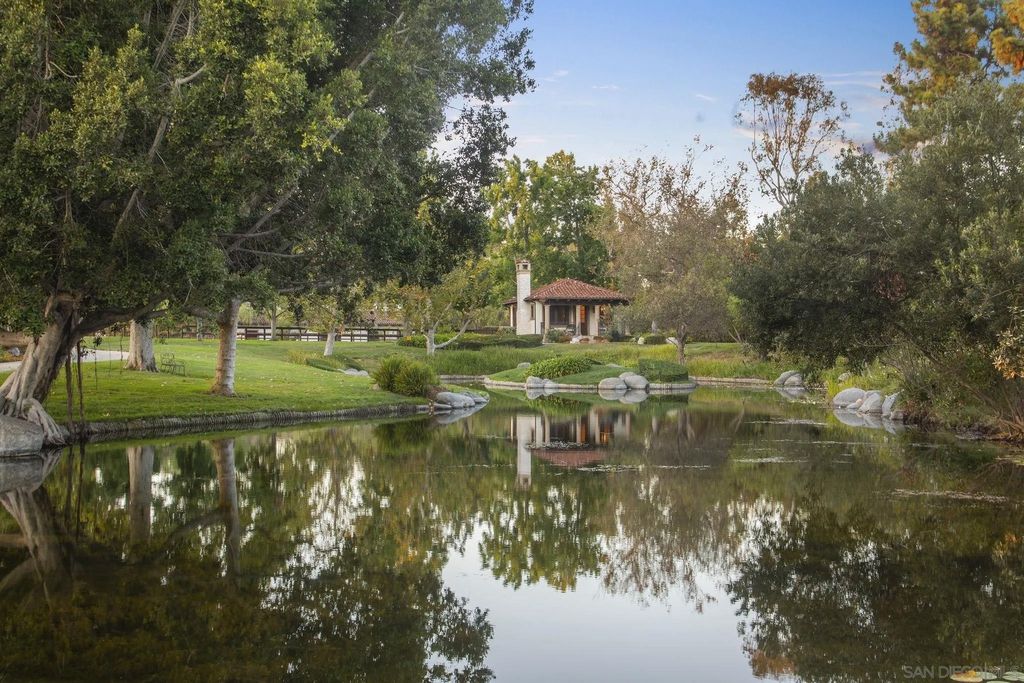 Photo of 17872 Via De Fortuna, Rancho Santa Fe, CA 92067 (MLS # 250040739)