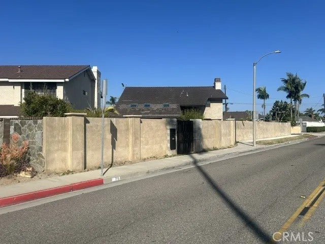 75 Adams Avenue