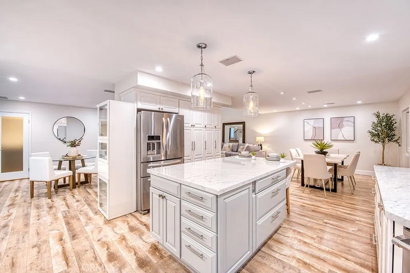 27 Palm Beach Court