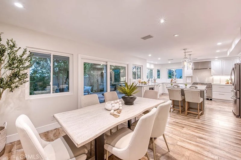 27 Palm Beach Court
