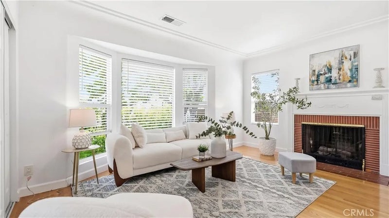 104-106 E Linda Vista Avenue