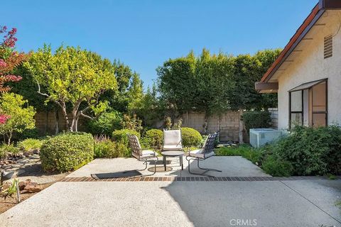 Tiny photo for 22511 Ballinger Street, Chatsworth, CA 91311 (MLS # SR25235131)