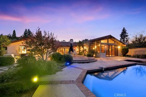 Tiny photo for 22511 Ballinger Street, Chatsworth, CA 91311 (MLS # SR25235131)