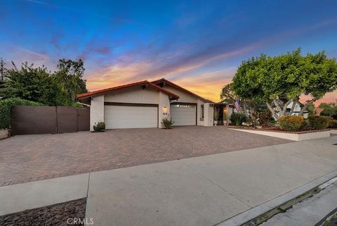 Tiny photo for 22511 Ballinger Street, Chatsworth, CA 91311 (MLS # SR25235131)