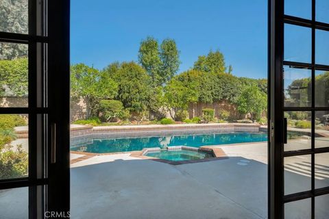 Tiny photo for 22511 Ballinger Street, Chatsworth, CA 91311 (MLS # SR25235131)