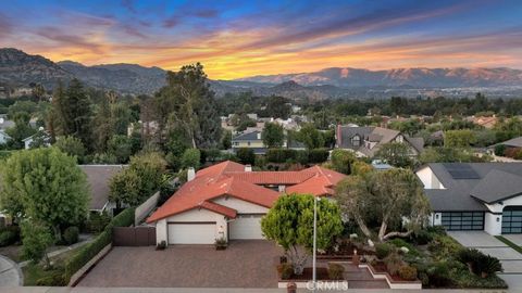 Tiny photo for 22511 Ballinger Street, Chatsworth, CA 91311 (MLS # SR25235131)