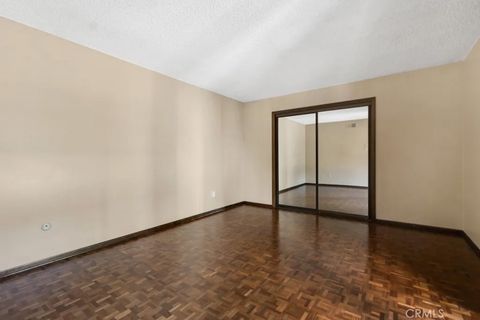 Tiny photo for 22511 Ballinger Street, Chatsworth, CA 91311 (MLS # SR25235131)
