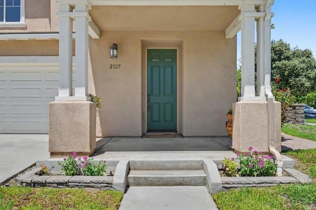 2327 Trellis St