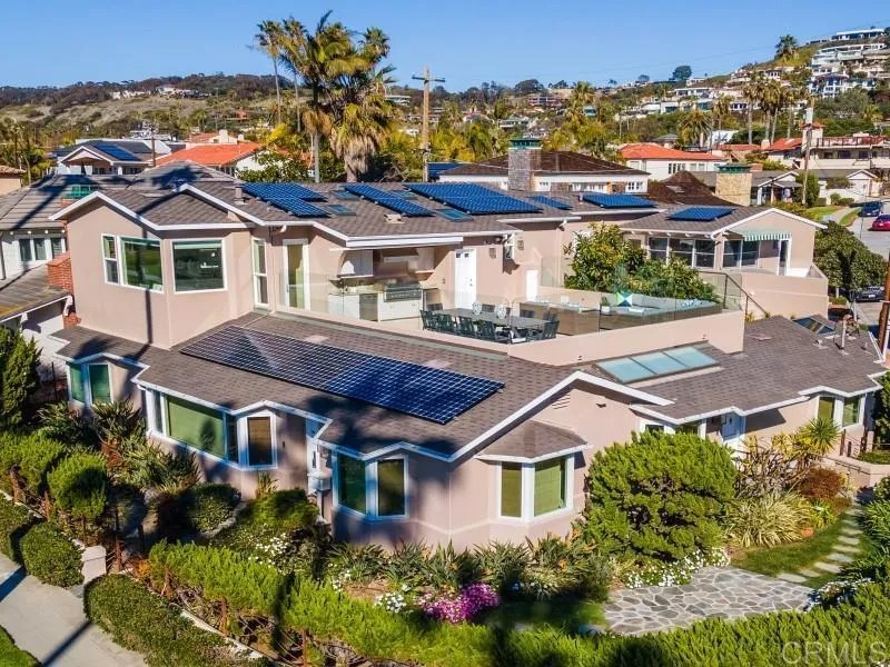 8405 El Paseo Grande
