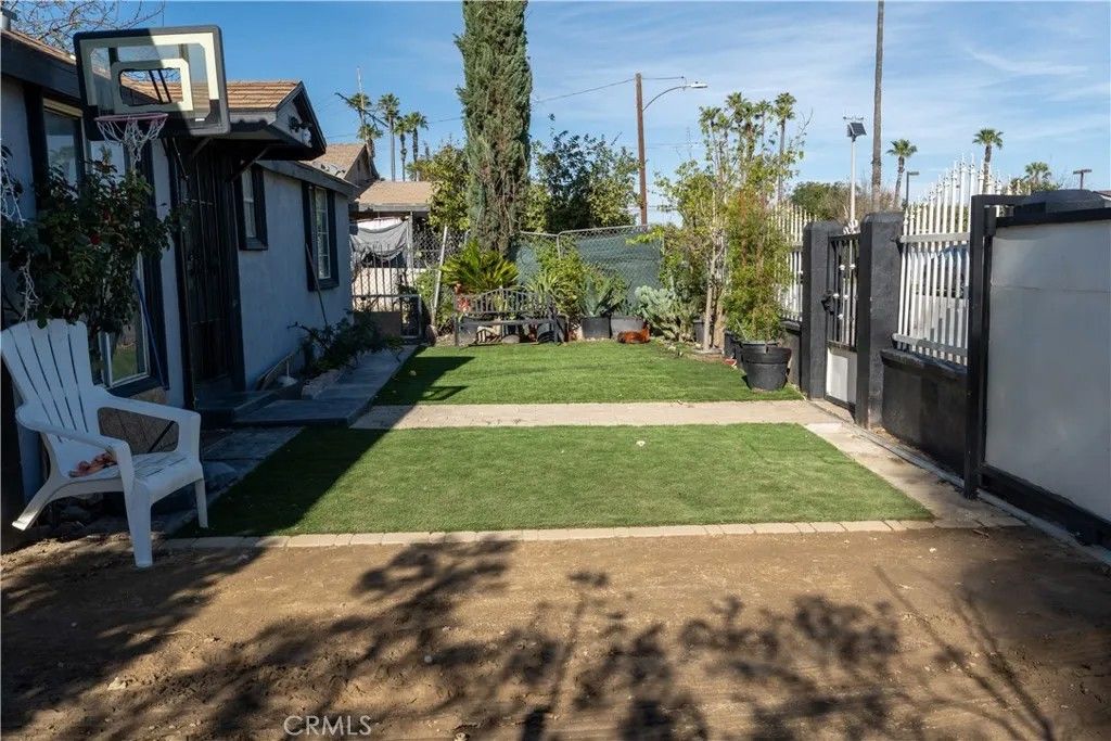 Photo of 3895 Twining St, Jurupa Valley, CA 92509 (MLS # CV26037896)