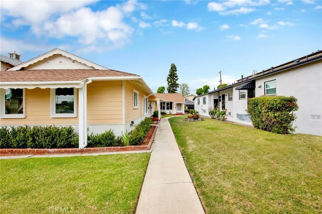 Photo of 2605 N Lincoln St, Burbank, CA 91504 (MLS # GD26091283)