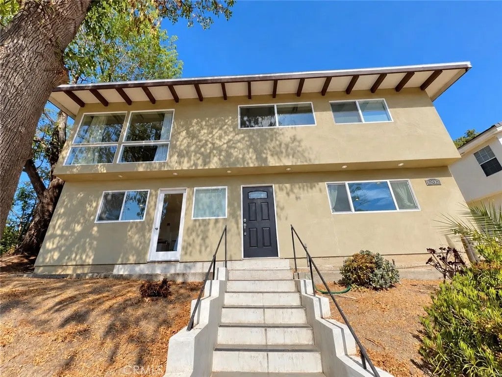 Photo of 2029 Barnett WAY, Los Angeles, CA 90032 (MLS # AR26215883)
