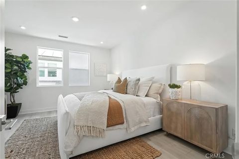 Tiny photo for 2626 Everly Drive, San Diego, CA 92108 (MLS # OC25234750)
