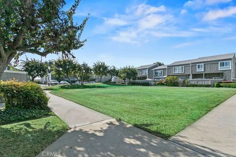 Tiny photo for 2961 S Fairview St, Santa Ana, CA 92704 (MLS # OC25268680)