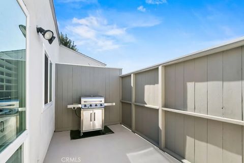 Tiny photo for 2961 S Fairview St, Santa Ana, CA 92704 (MLS # OC25268680)