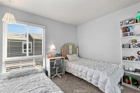 Tiny photo for 2961 S Fairview St, Santa Ana, CA 92704 (MLS # OC25268680)