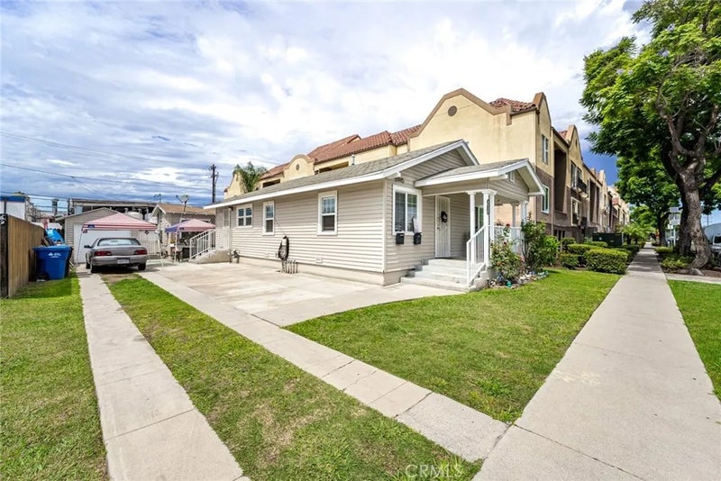 15943 Vermont