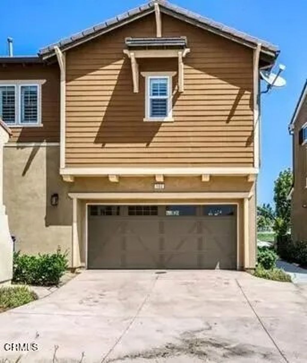 Photo of 192 Townsite Promenade, Camarillo, CA 93010 (MLS # V1-34535)
