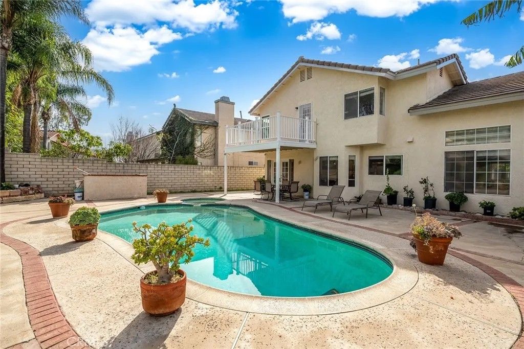 Photo of 7863 Iroquois St, Fontana, CA 92336 (MLS # TR26016743)