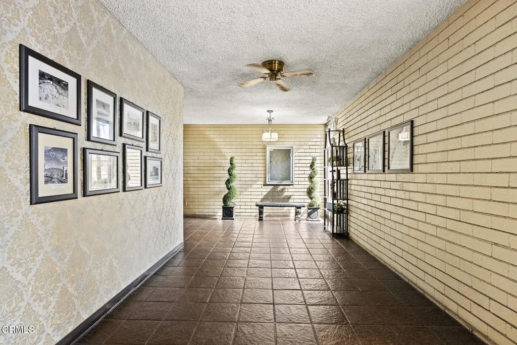 125 W Mountain Street 314