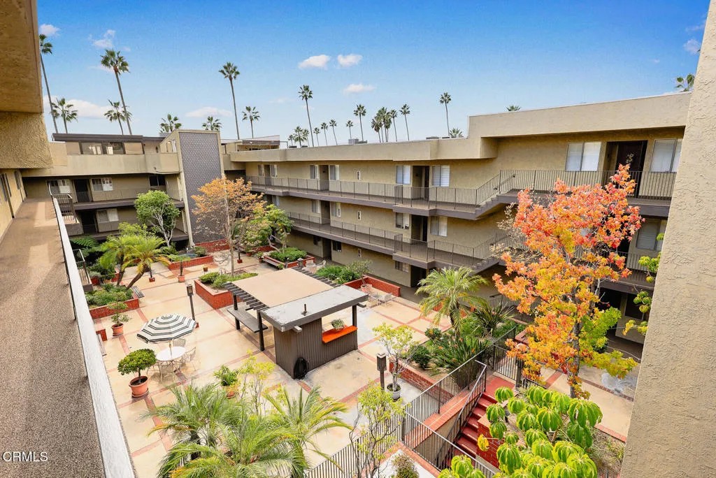 125 W Mountain Street 314