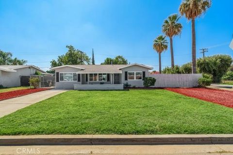 Photo of 6088 Vista De Oro, Jurupa Valley, CA 92509 (MLS # CV25230891)