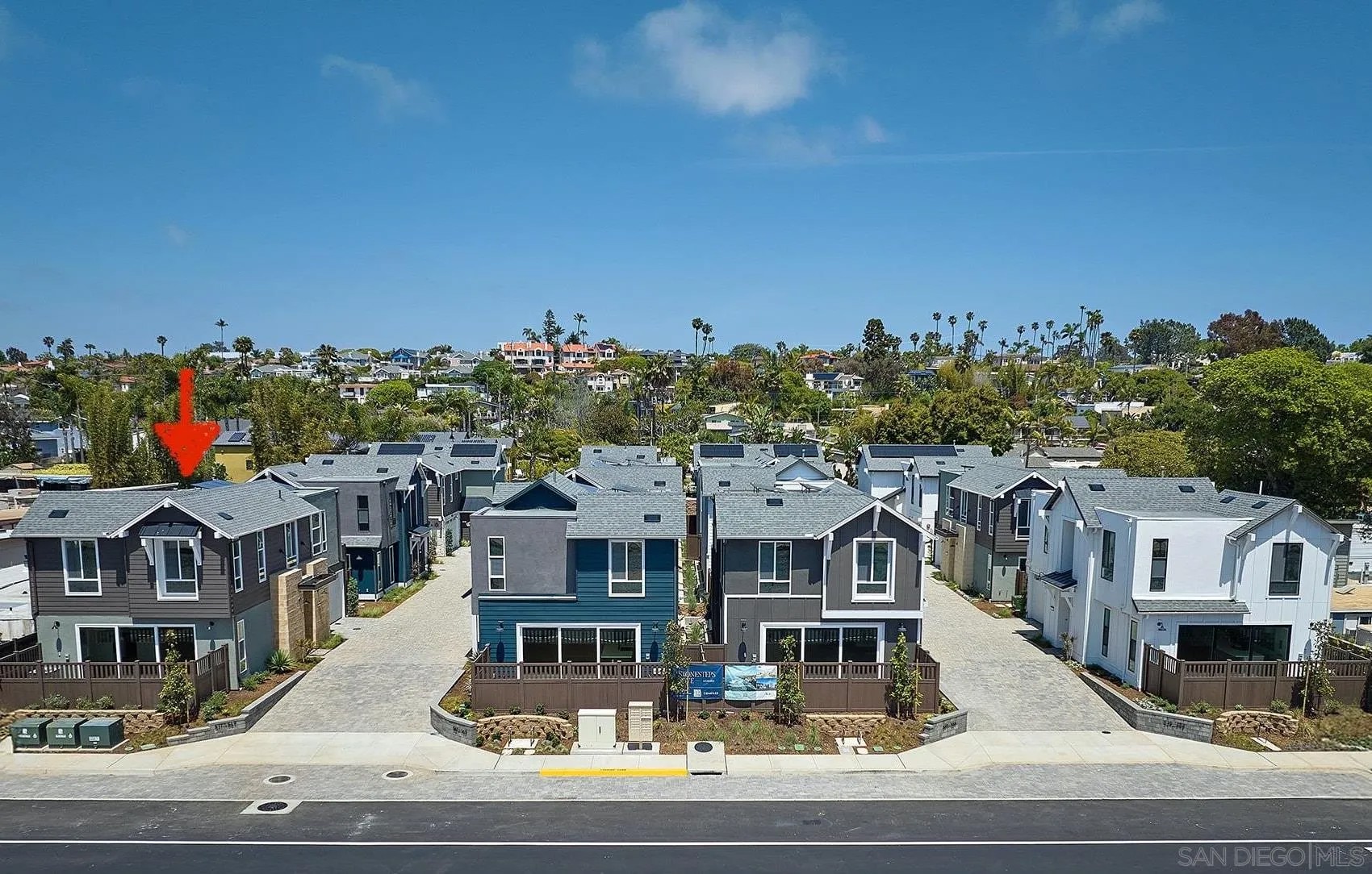 571 N Vulcan Ave