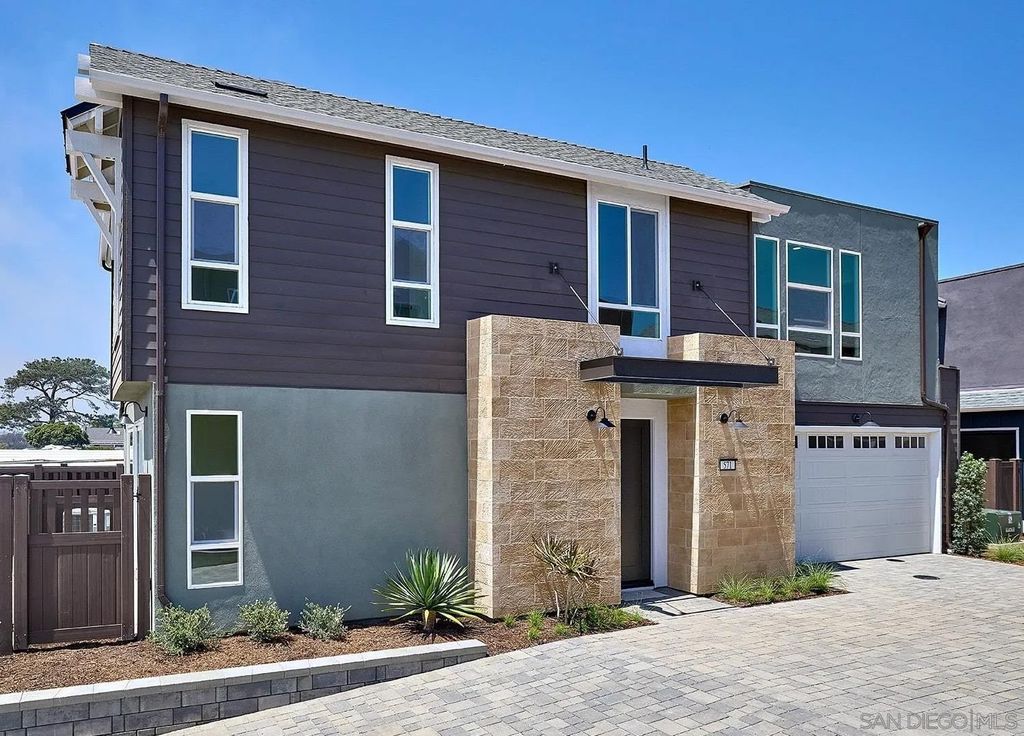 Photo of 571 N Vulcan Ave, Encinitas, CA 92024 (MLS # 250033158)