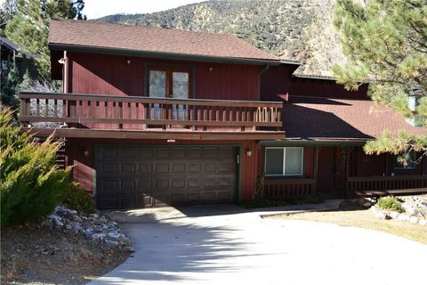 Photo of 15413 Nesthorn Way, Pine Mountain Club, CA 93222 (MLS # SR26052389)