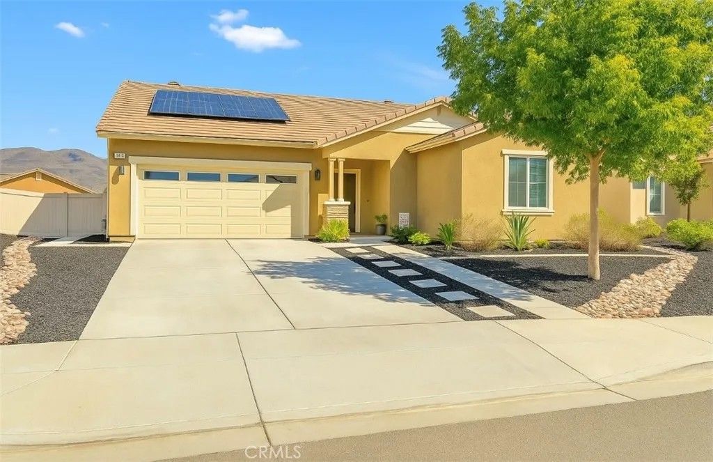 Photo of 1433 Chardonnay Pl, San Jacinto, CA 92582 (MLS # TR25239092)