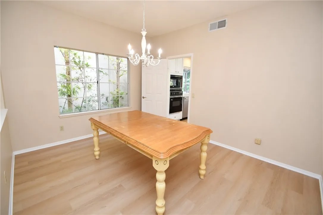 2119 Shelburne
