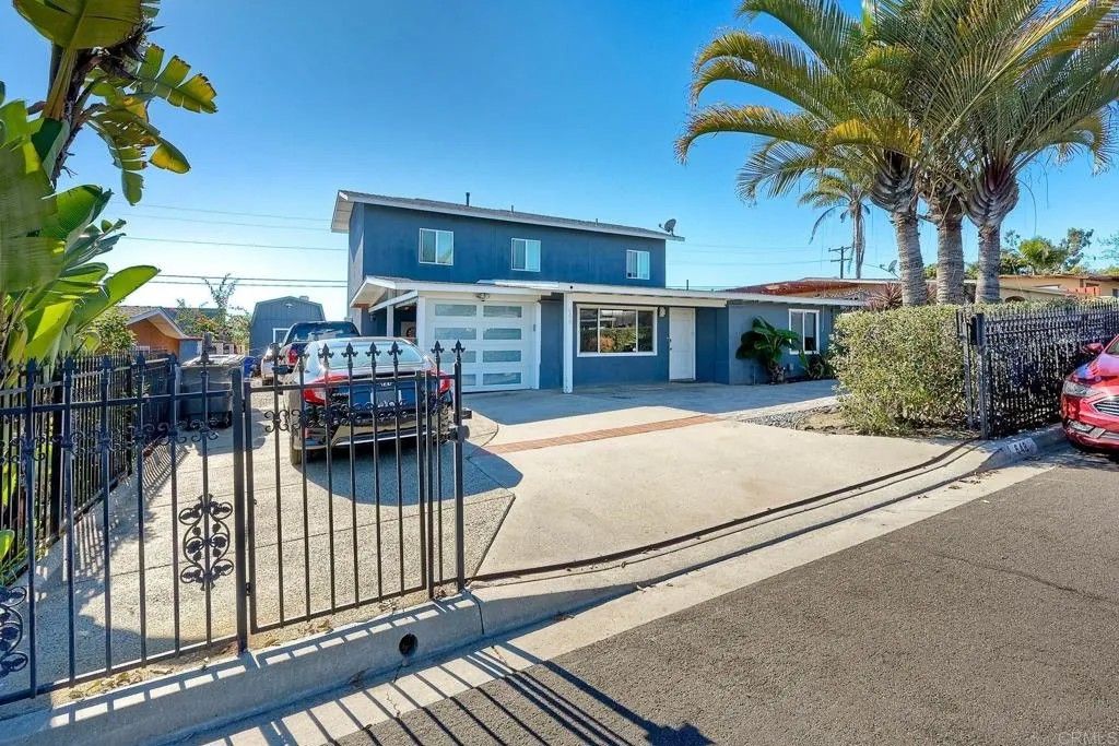 Photo of 648 Cocapah Street, Vista, CA 92083 (MLS # NDP2603244)