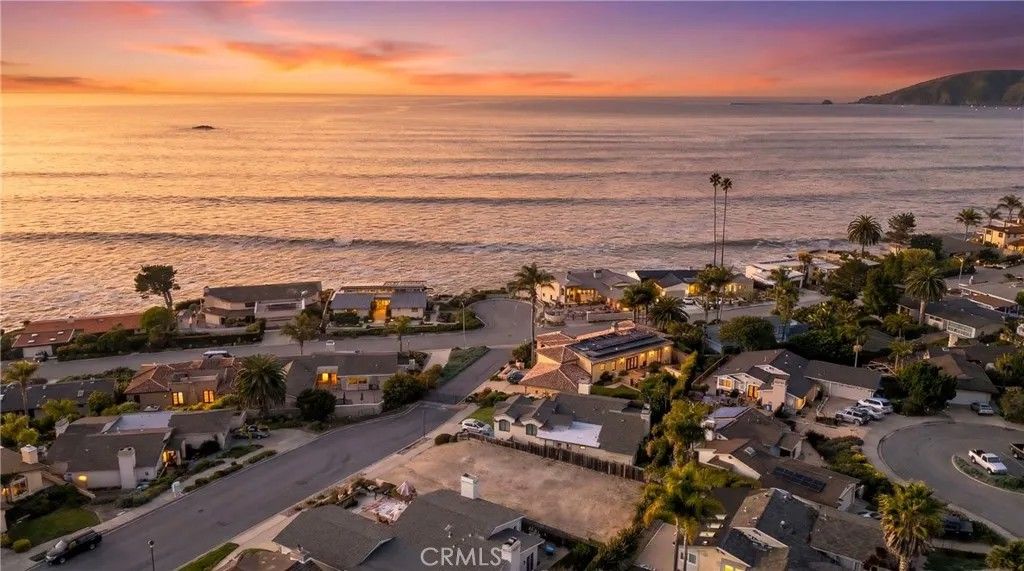 Photo of 380 Encanto Ave, Pismo Beach, CA 93449 (MLS # SC26009176)