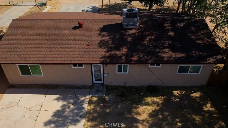 15935 Live Oak