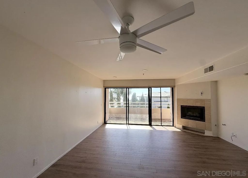 Photo of 5726 La Jolla Blvd #207, La Jolla, CA 92037 (MLS # 260006040)