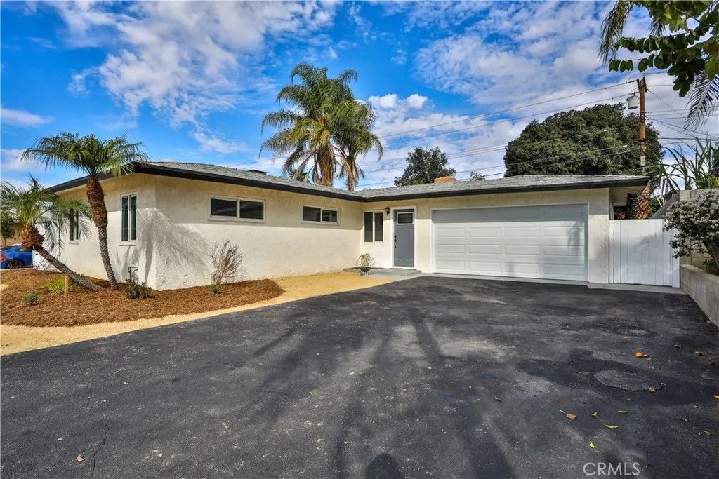 Photo of 4035 Madrona Rd, Riverside, CA 92504 (MLS # IV26020741)