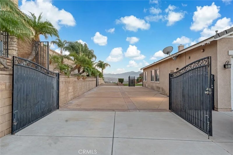 1426 Valley Drive