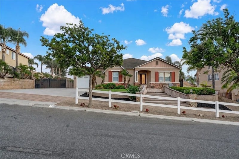 1426 Valley Drive