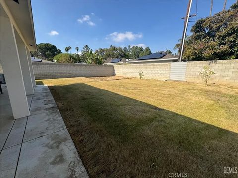 Tiny photo for 308 Acacia, Bakersfield, CA 93305 (MLS # SR25248328)