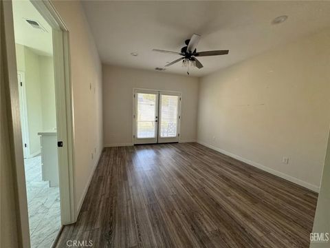 Tiny photo for 308 Acacia, Bakersfield, CA 93305 (MLS # SR25248328)
